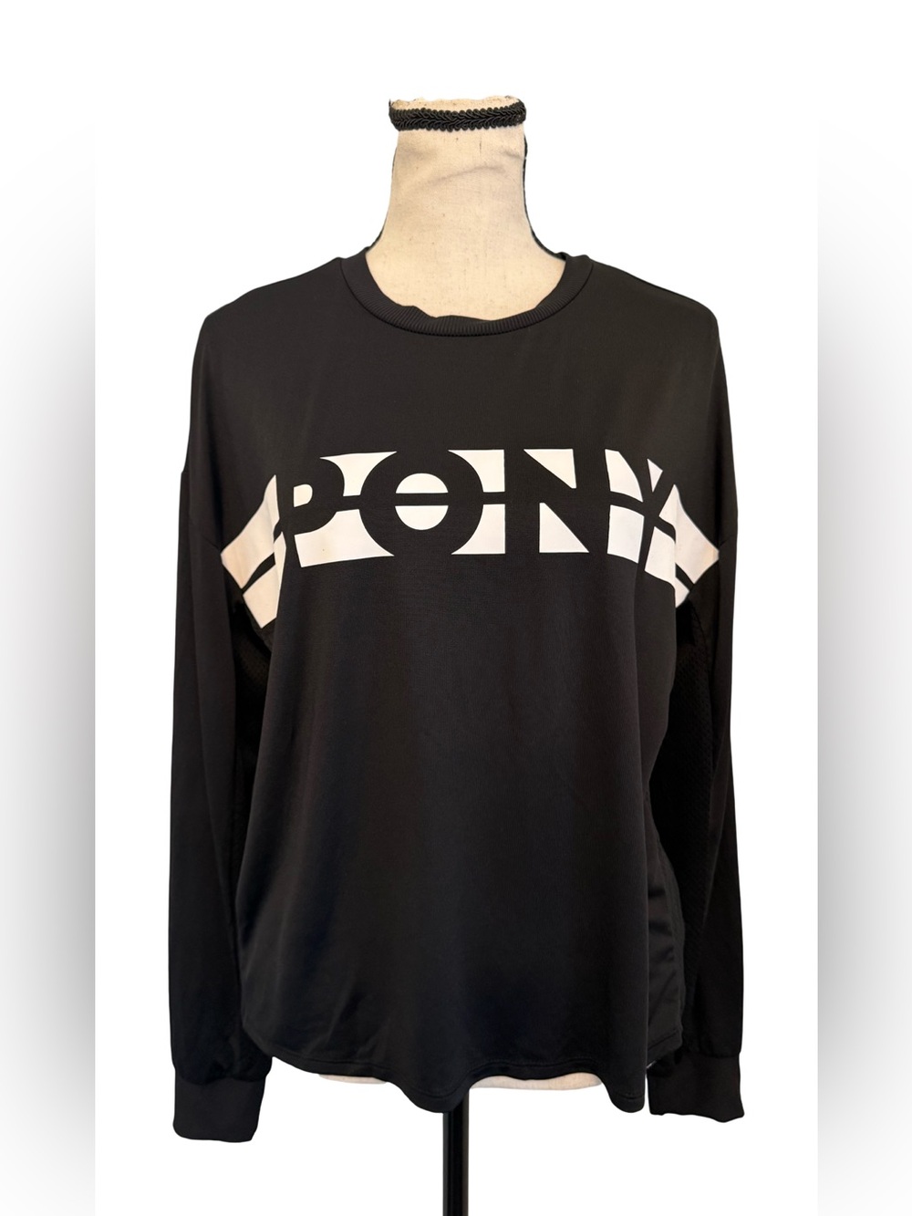 PONY Women’s Black Graphic Long Sleeve Athletic Top Mesh Panels Medium